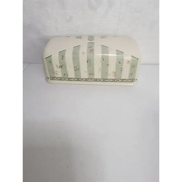 Pfaltzgraff Portfolio Naturewood 2Pc Covered Butter Dish: Birdhouse USA - Picture 7 of 14